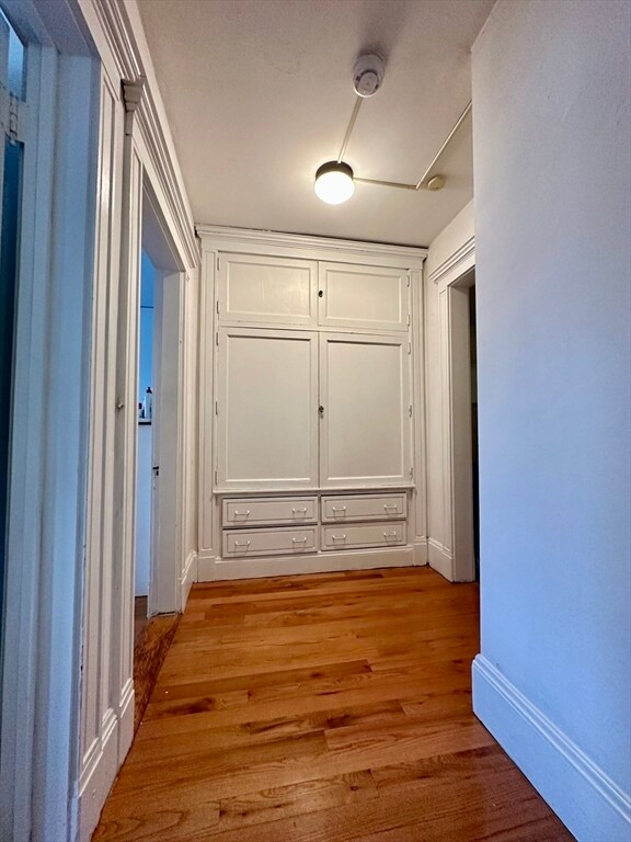 Building Photo - 462 Park Dr