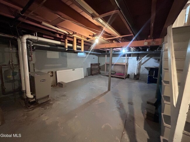 Building Photo - 21 Fordham Ct