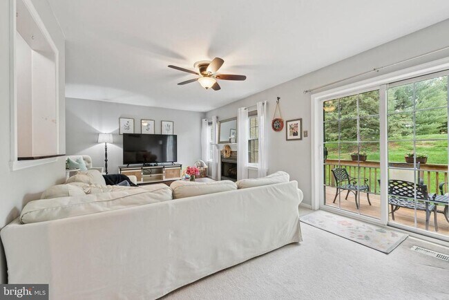 Building Photo - 1415 Aspen Ct