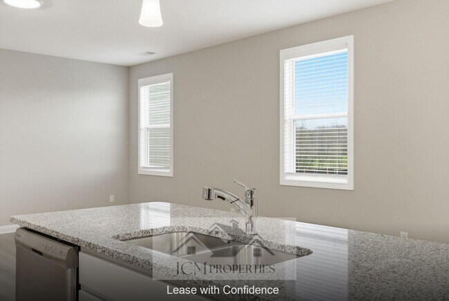 Building Photo - 104 Lambert Fld