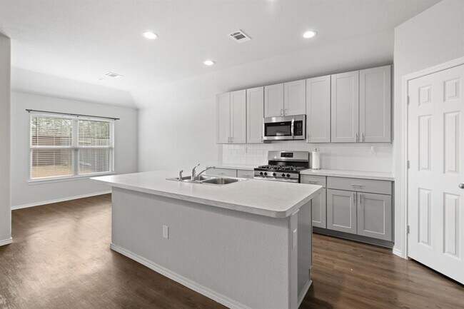 Building Photo - 20706 Southern Wds Blvd