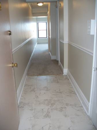 Building Photo - 5300 S Shore Dr