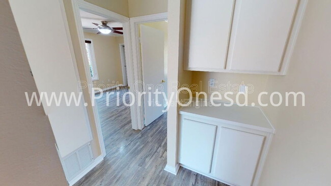 Building Photo - 10512 Caminito Westchester