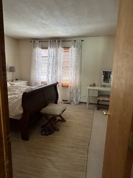 Building Photo - 23 Sprucebrook Trail