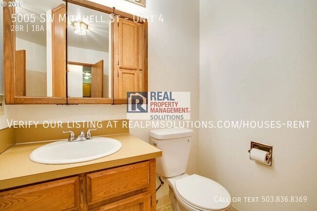 Building Photo - 5005 SW Mitchell St