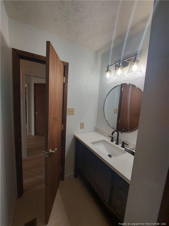 Building Photo - 504 Toxaway Ct