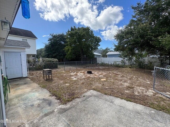 Building Photo - 117 NW 10th St