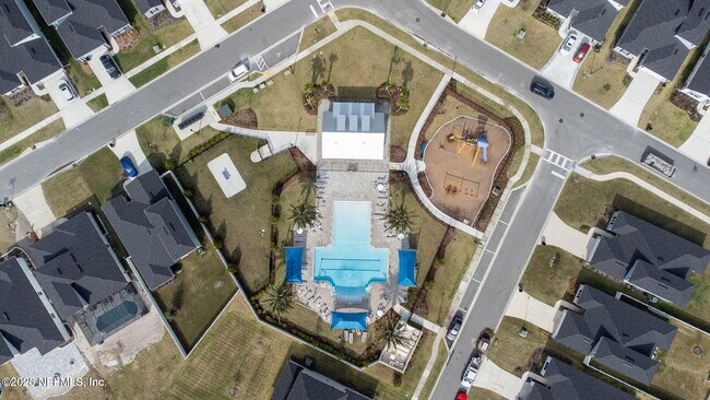 Building Photo - 669 Meadow Ridge Dr