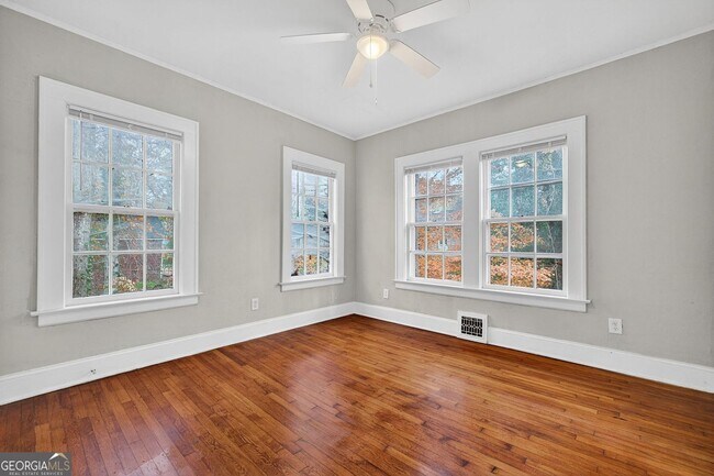 Building Photo - 444 Burlington Rd NE