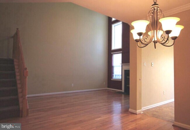 Building Photo - 508 Ascot Ct