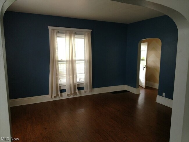 Building Photo - 1522 Campbell St