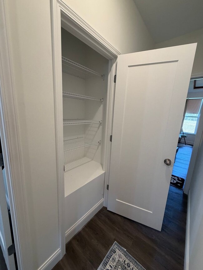 Building Photo - 1204 Yeats Ct