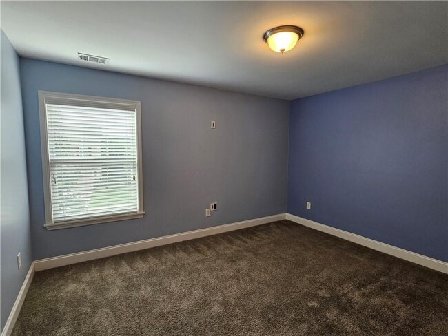 Building Photo - 3750 Thackary Dr