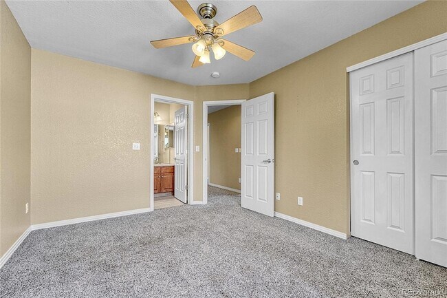 Building Photo - 17672 E Weaver Pl