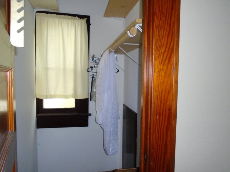 Building Photo - 805 Green St