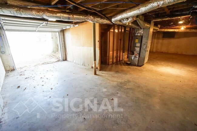 Building Photo - 1644 30th St SW