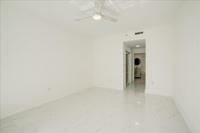 Building Photo - 9805 NW 52nd St