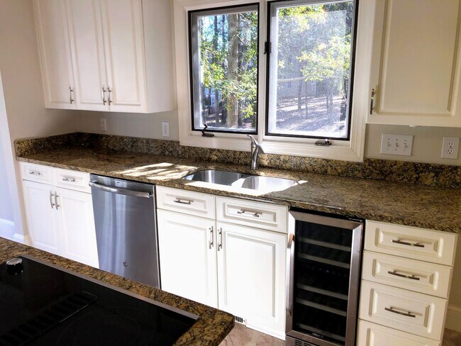 Building Photo - Porters Neck Plantation / Futch Creek Rd