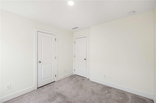 Building Photo - 7673 Squire Ct