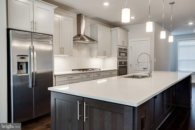 Building Photo - 43469 Grandmoore St