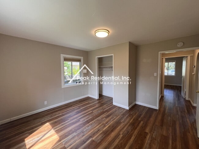 Building Photo - Updated Sacramento 2bd/1ba House Near UCD!
