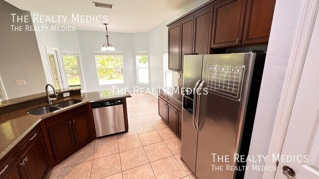 Building Photo - 10319 Willow Ridge Loop