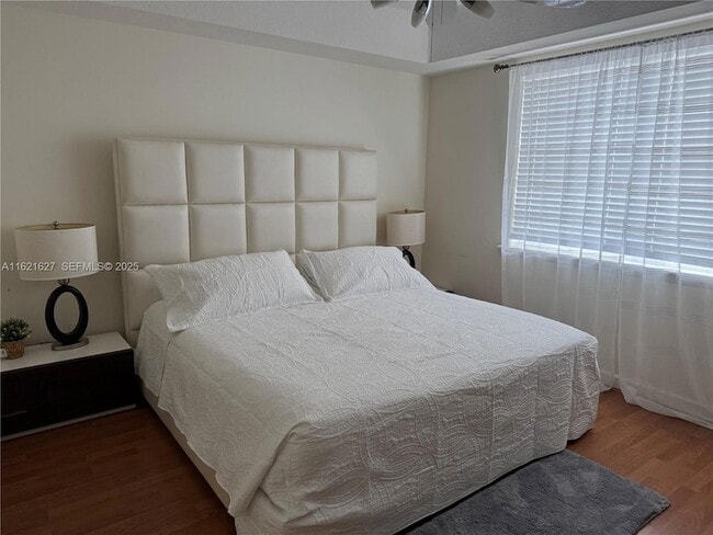 Building Photo - 4866 NW 108th Psge