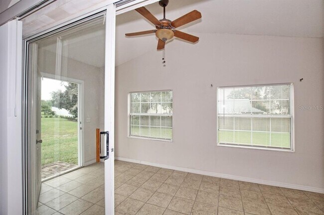 Building Photo - 132 Azalea Dr