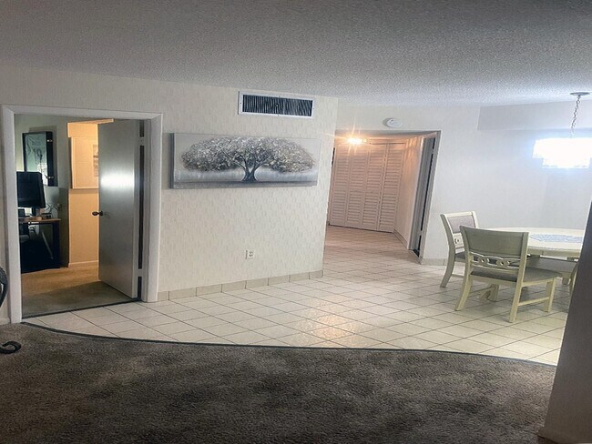 Building Photo - 9301 Lime Bay Blvd