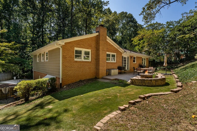 Building Photo - 1460 Valley View Rd