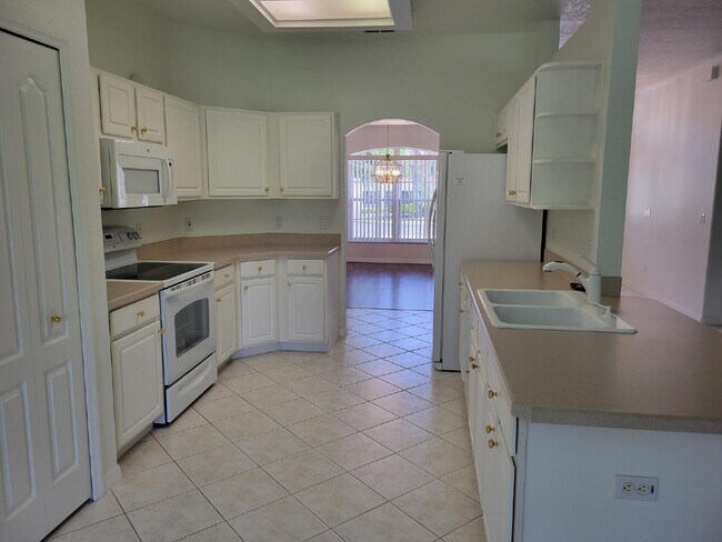 Building Photo - Great 3 Bedroom in Beautiful 55+ Kings Ridge