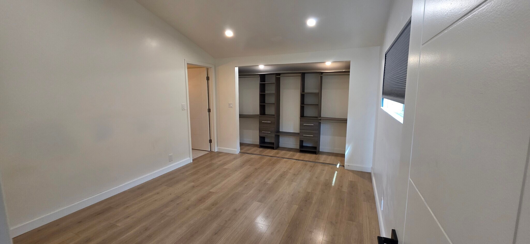 Building Photo - 1403 N Rose St