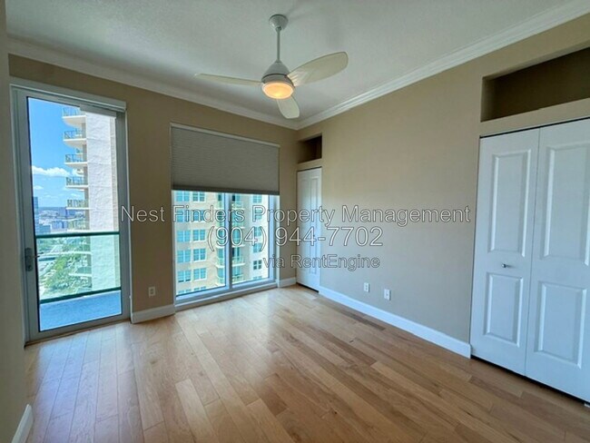 Building Photo - 1431 Riverplace Blvd