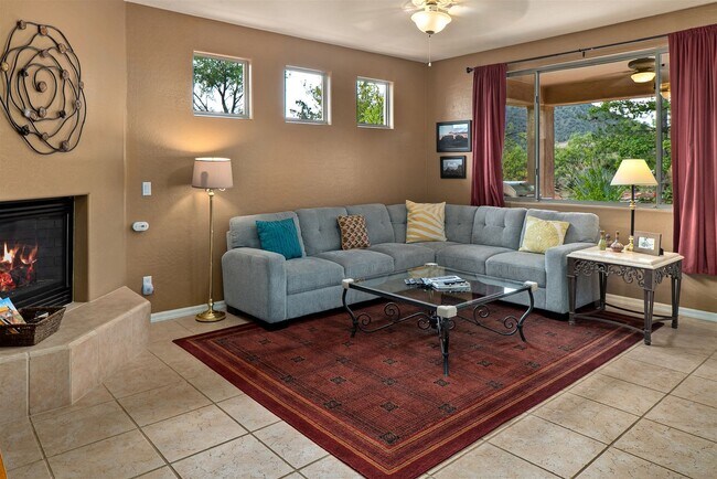 Building Photo - 90 E Bighorn Ct