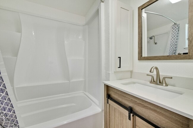 Building Photo - Must See 1 Bed 1 Bath Cottage in the heart of Almaden Valley!!!