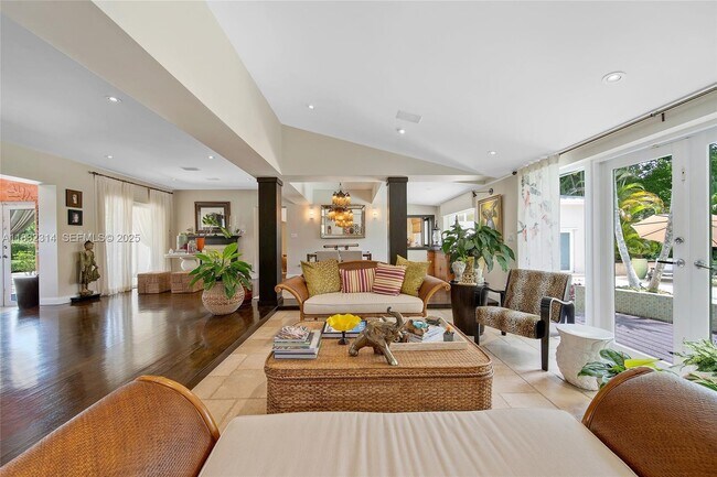 Building Photo - 6645 SW 73rd Ct