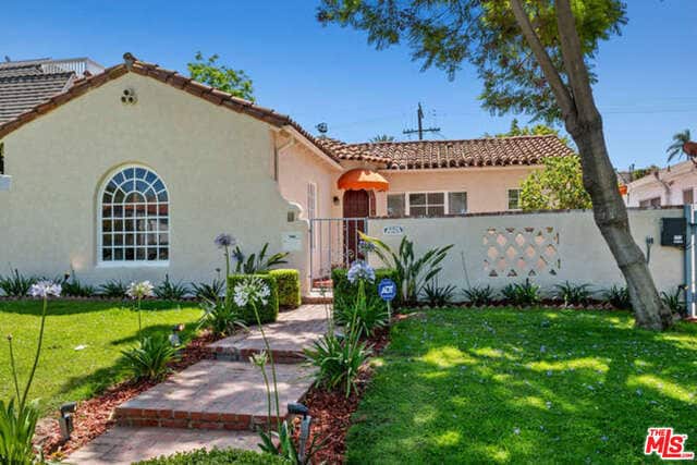 Primary Photo - 1152 S Point View St