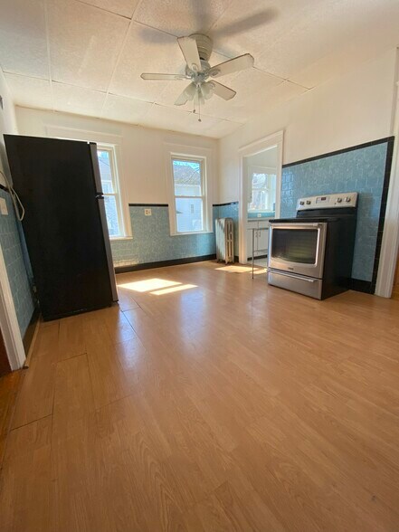 Building Photo - 51 S Lenox St