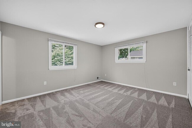 Building Photo - 4898 Wheatstone Dr