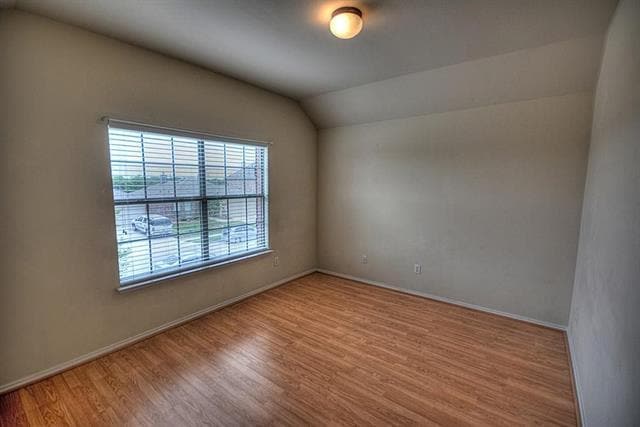 Building Photo - 831 Lake Forest Trl