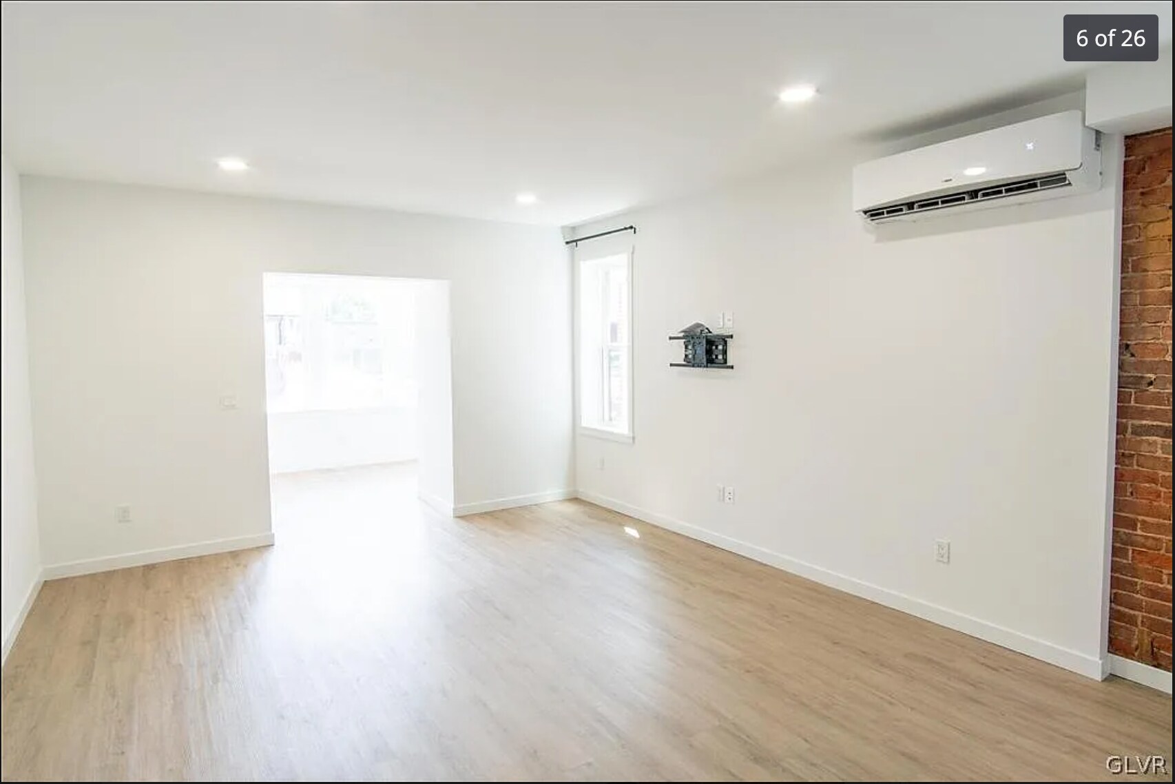 Building Photo - 1915 W Livingston St