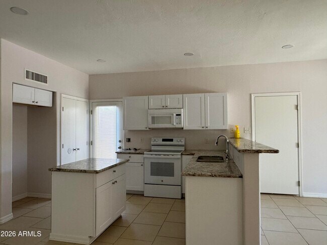 Building Photo - 1309 S 121st Ln