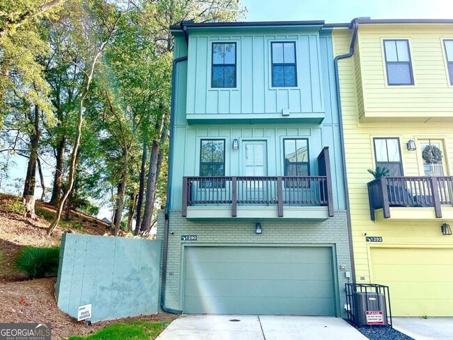 Building Photo - 1290 Zephyr Blvd SE