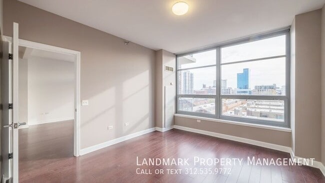 Building Photo - 1600 S Prairie Ave