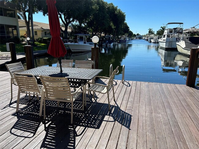 Building Photo - 2800 NE 14th Street Causeway