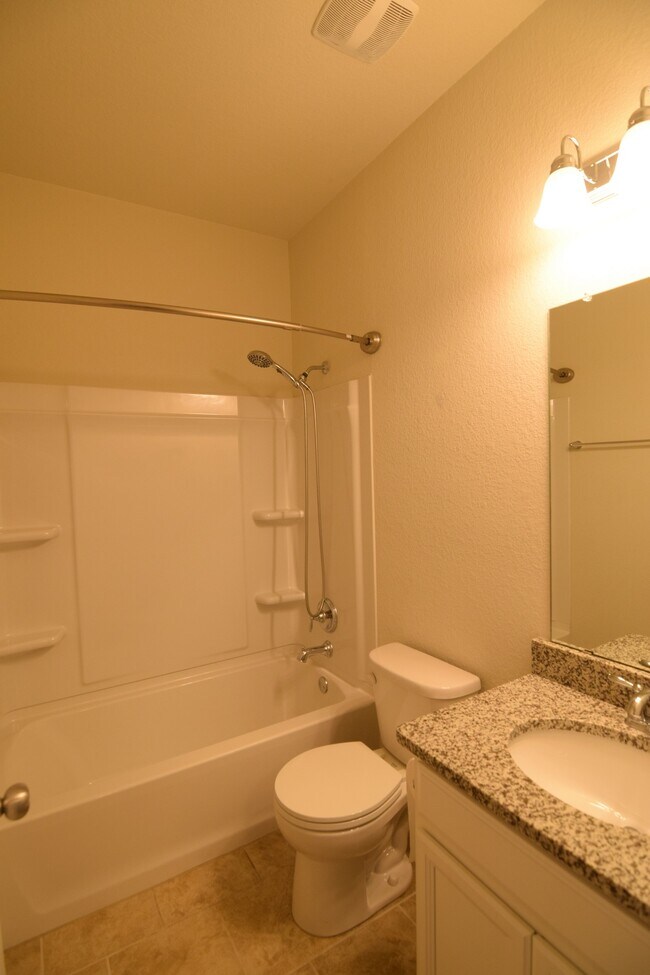 Building Photo - 3402 Claymore St