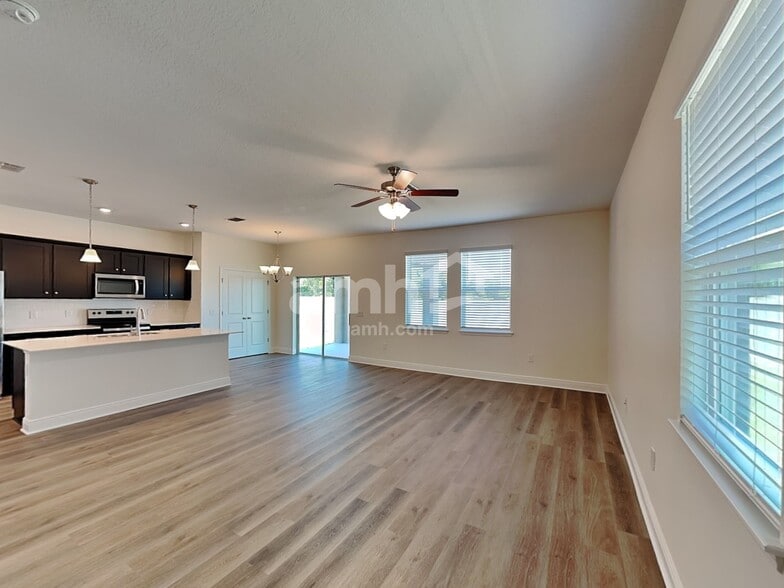 Building Photo - 954 Heavenly Dr
