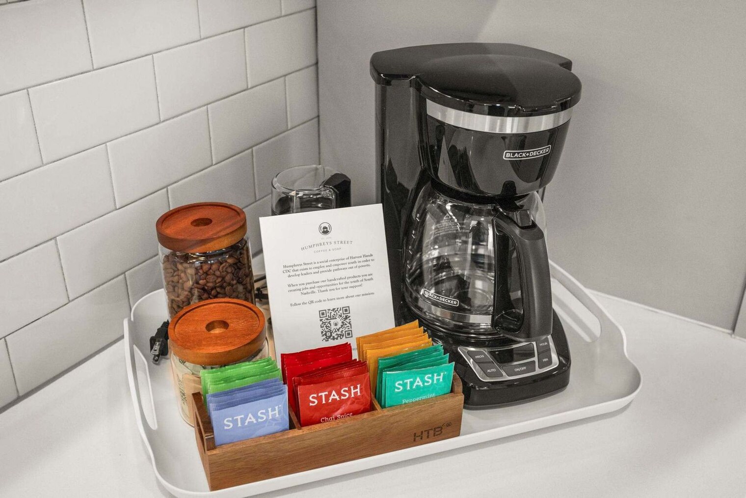 Building Photo - 1710 8th Ave S