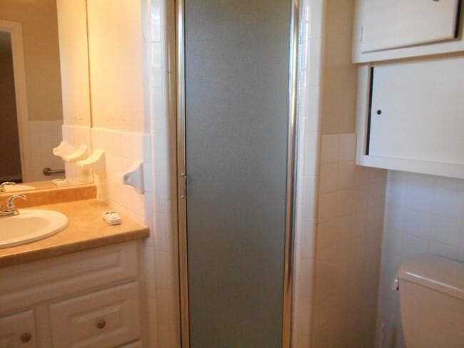 Building Photo - Very well maintained home with great location