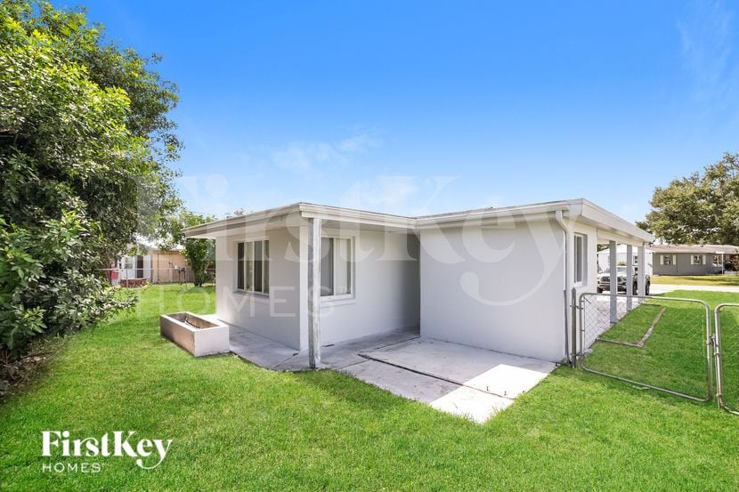 Building Photo - 22 Willow St